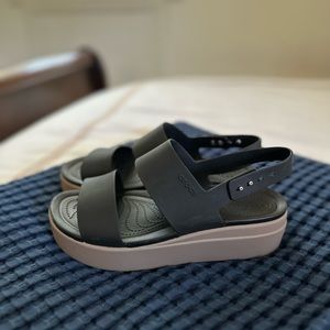 Croc Platform Sandals- NWOT, black/tan, size 10